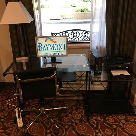 Baymont By Wyndham St. Joseph/Стивенсвилл Экстерьер фото